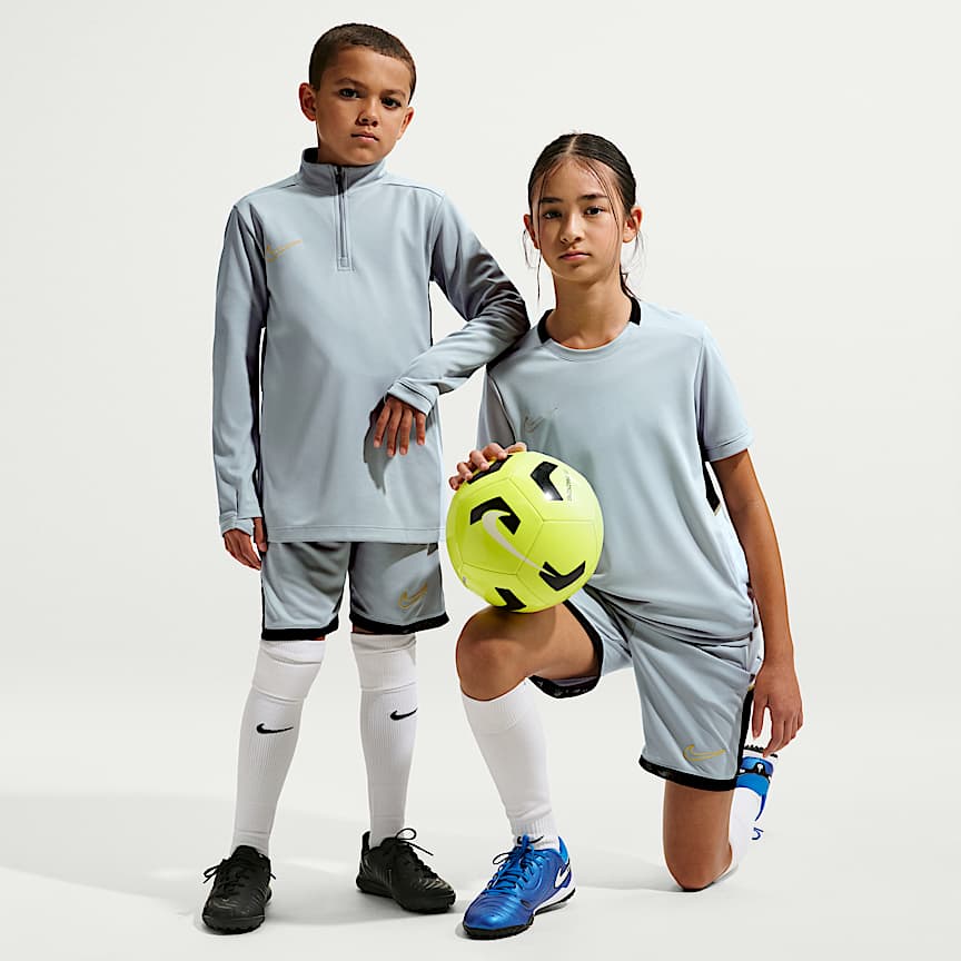 England x Palace Little Kids' Short-Sleeve Soccer Top. Nike.com